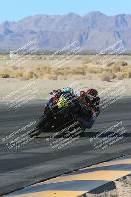 media/Jan-10-2025-CVMA Friday Practice (Fri) [[489e0da257]]/Group 4 and Trackday/Session 2 (Turn 4 Inside)/